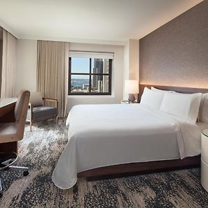 1 Bedroom Suite 1 King Sofa bed Bay view