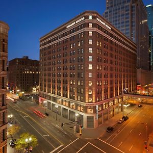 Embassy Suites By Hilton Minneapolis Downtown Hotel